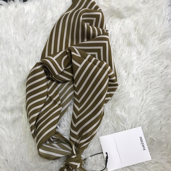 Toteme Silk Scarf - Picture 5 of 11